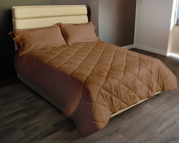 COUETTE SATINÉE MARRON